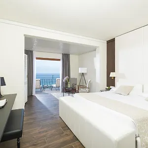 https://santa-marta-lloret-de-mar.catalonia-hotels.com